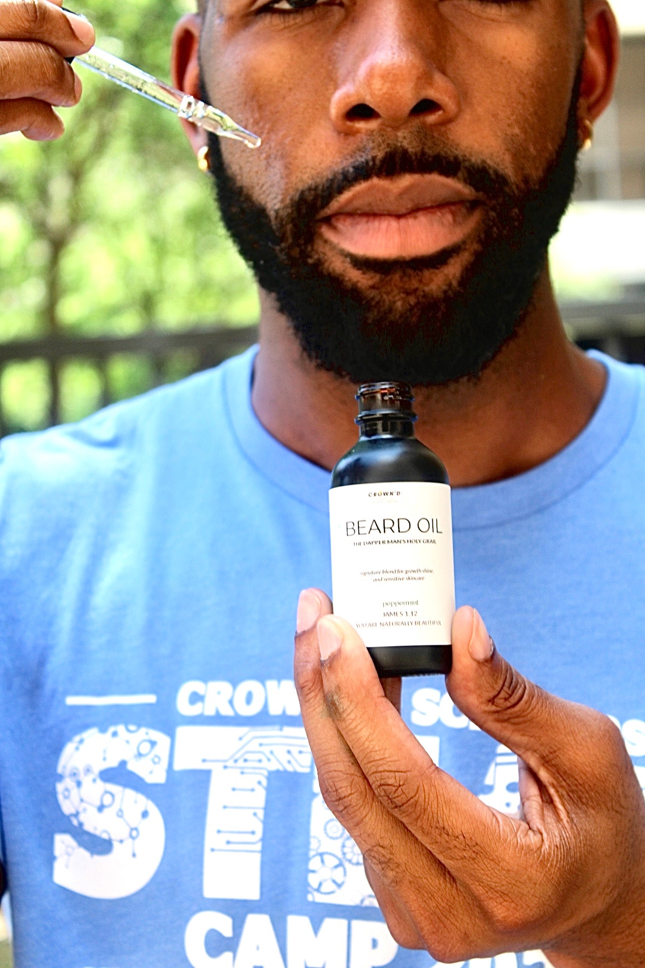 {{ product_title }} - We Are Crown'd